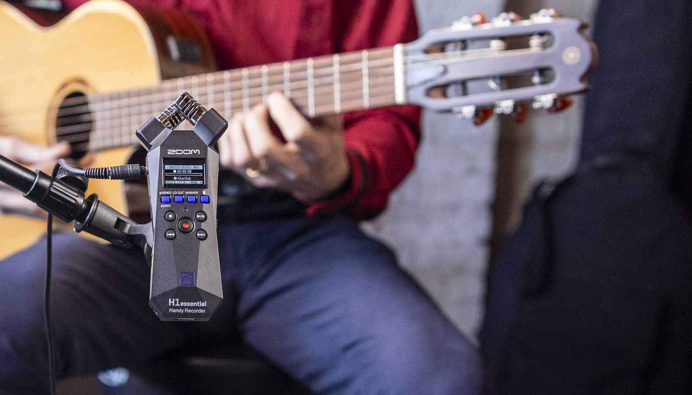 Zoom H1 Essential recorder