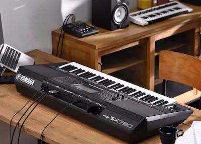 Yamaha PSR-SX720 Arranger Keyboard | 61 Keys