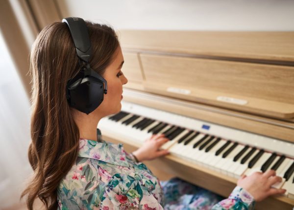 Roland LX5 | Reality Modelling Technology  Digital Piano |Light Oak - Image 8