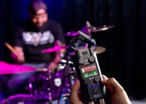 ZOOM 5 TRACK STUDIO RECORDING