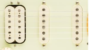 AM PRO CLSC STRAT HSS MN F BLK