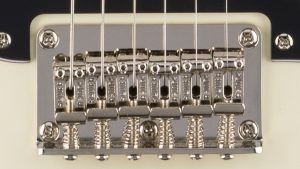Classic Vibe™ '70s Stratocaster® HT HSS | Laurel FB, Black PG | Olympic White