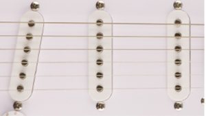 Squier Sonic® Stratocaster® HT, Laurel Fingerboard, White Pickguard, Torino Red