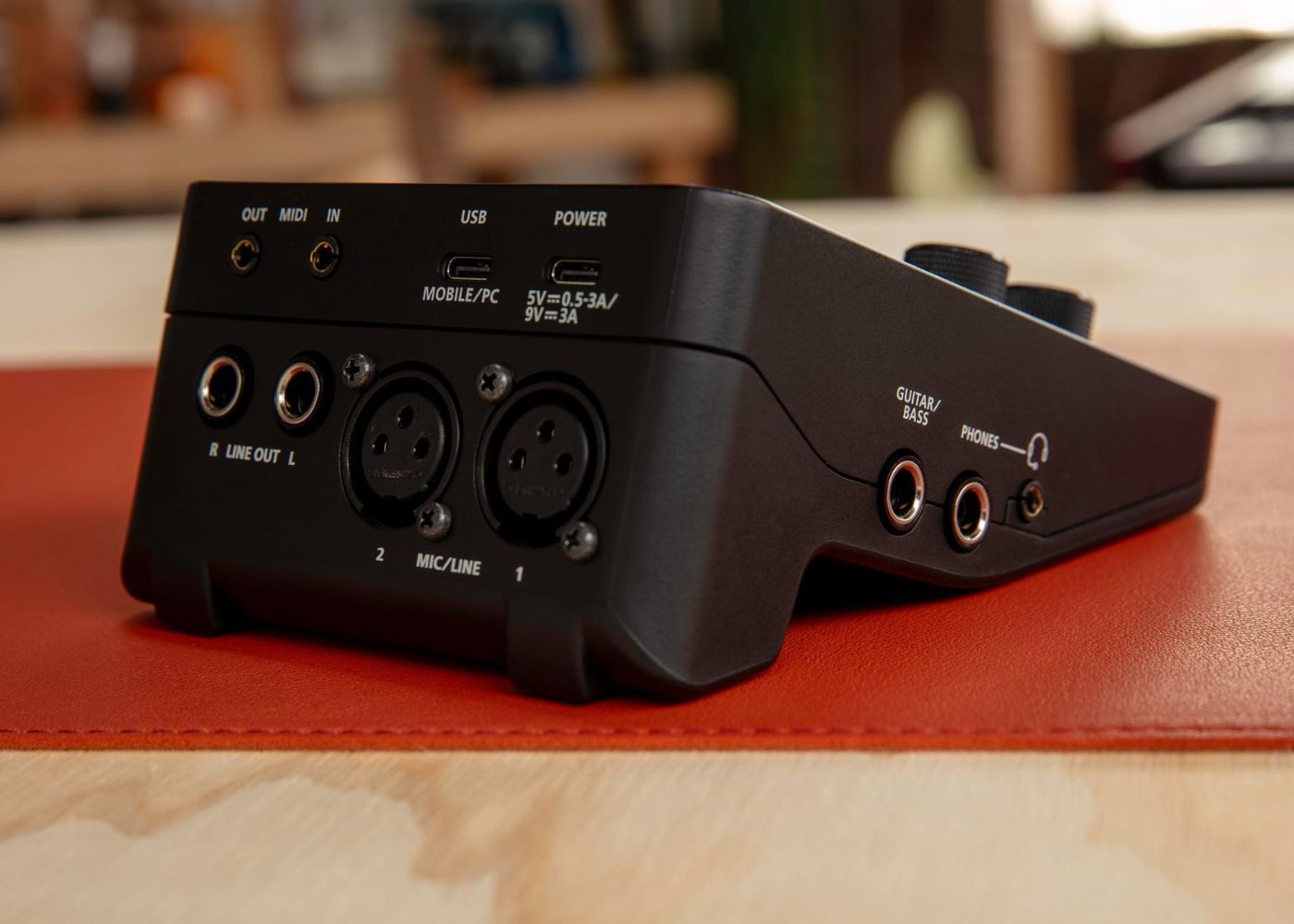 Roland GO:MIXER STUDIO | Portable Audio Mixer/Interface | Waltons Music Roland GO:MIXER STUDIO | Portable Audio Mixer/Interface - Image 4