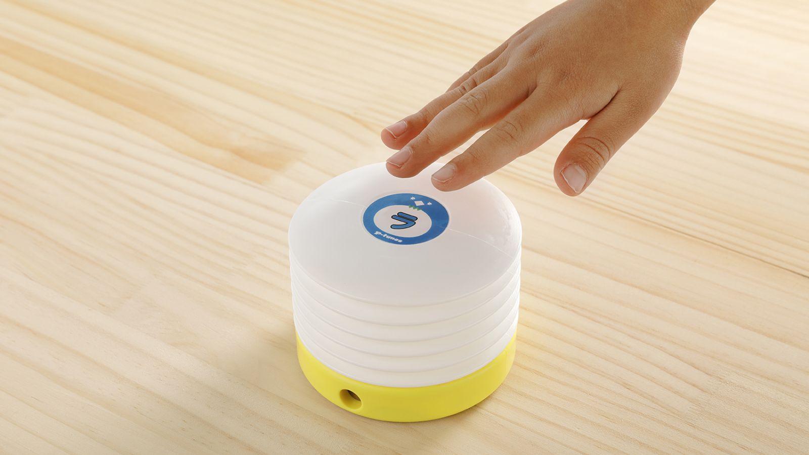 Suzuki | MPP-8 | Diatonic 8 Music Push Pump Set | Coloured | C2-C3 | Waltons Music Suzuki | MPP-8 | Diatonic 8 Music Push Pump Set | Coloured | C2-C3 - Image 5