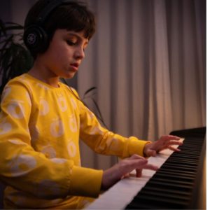 Yamaha YDP166 Standard Bundle | with Piano Stool and Headphones | Rosewood | Waltons Music Yamaha YDP166 Standard Bundle | with Piano Stool and Headphones | Rosewood