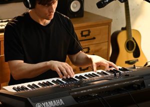 Yamaha PSR-SX720+ | Arranger Keyboard | 61 Keys | Waltons Music Yamaha PSR-SX720+ | Arranger Keyboard | 61 Keys